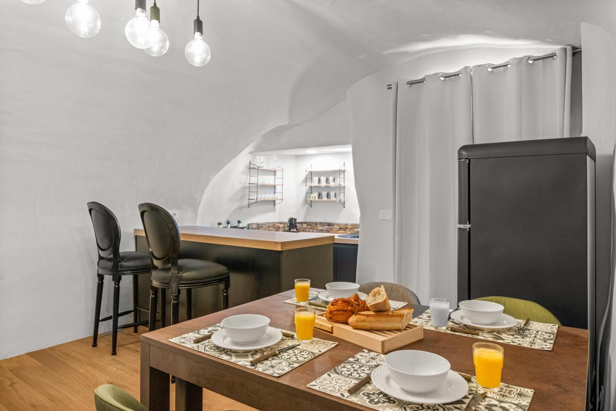 Le Coq Grimaldi - Wifi - Air Conditioning - Quiet โรกบรูน-กัป-มาร์แต็ง ภายนอก รูปภาพ